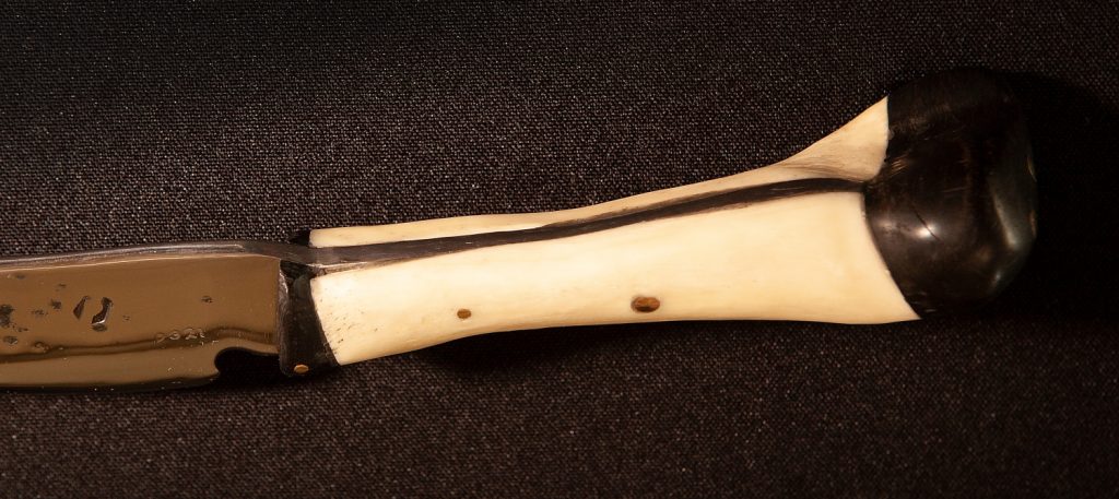 Handle made of  wagyu bone and ebony